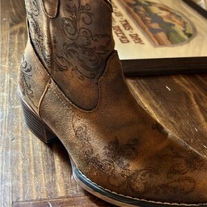 Roper Brown Ankle Boots with Embossed Design